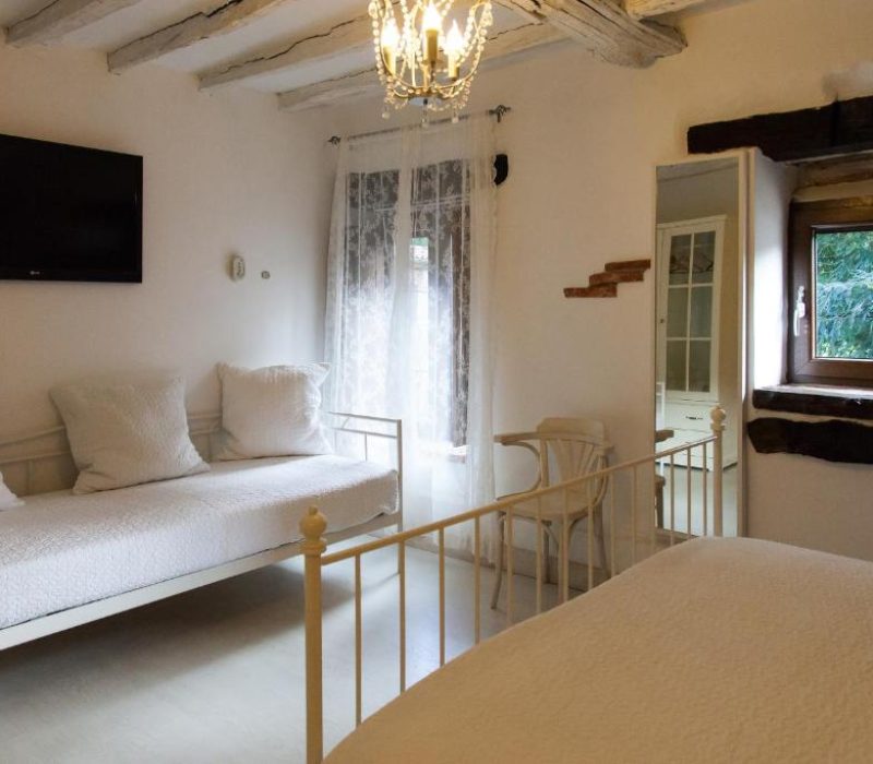 habitacion blanca corralada5